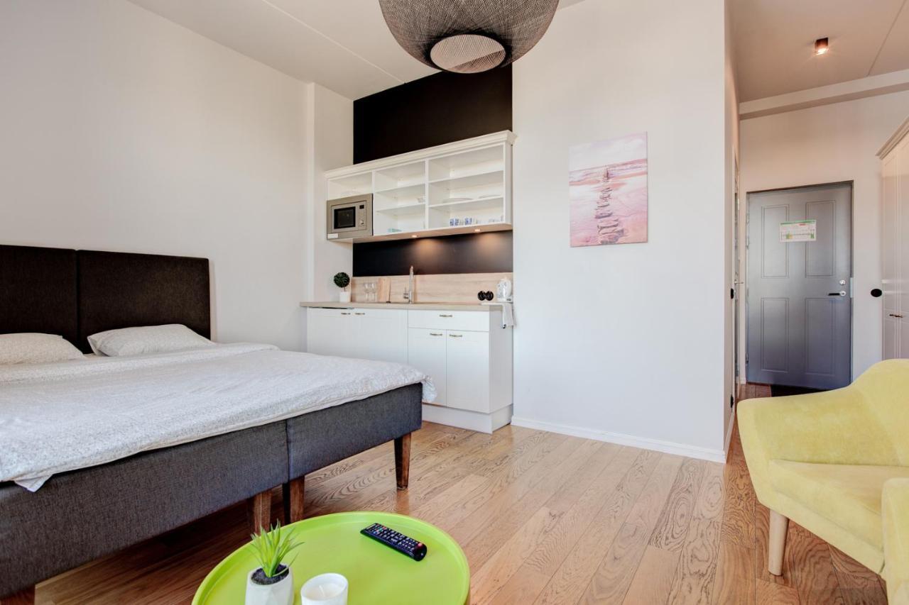 Stylish Studio In Perfect Location, 24H Reception Apartment Tallinn Exterior photo